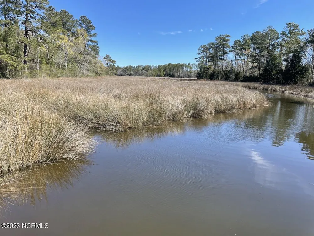 330, 211 Garbacon Drive Beaufort, NC 28516