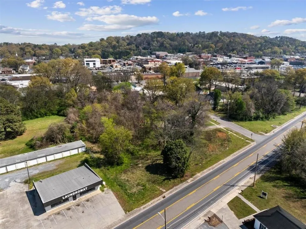 207 River Street Calhoun, GA 30701