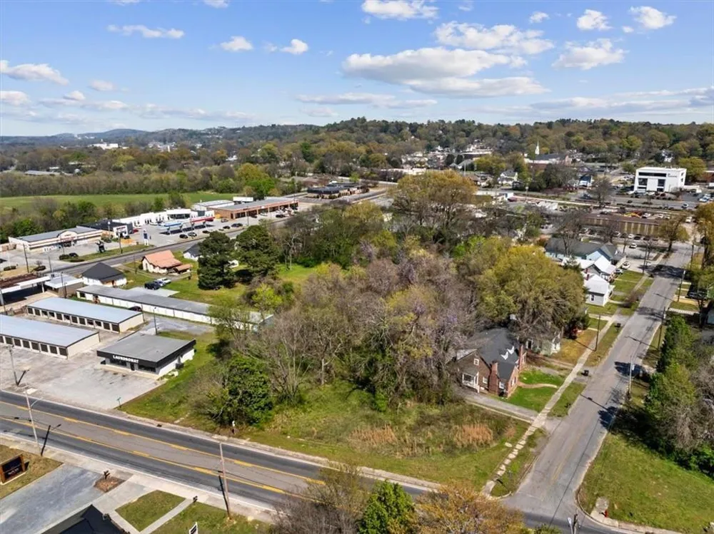 207 River Street Calhoun, GA 30701