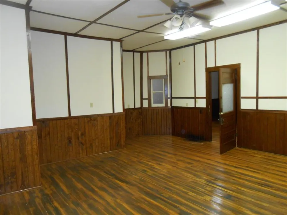 131 Mckinney #208 Farmersville, TX 75442