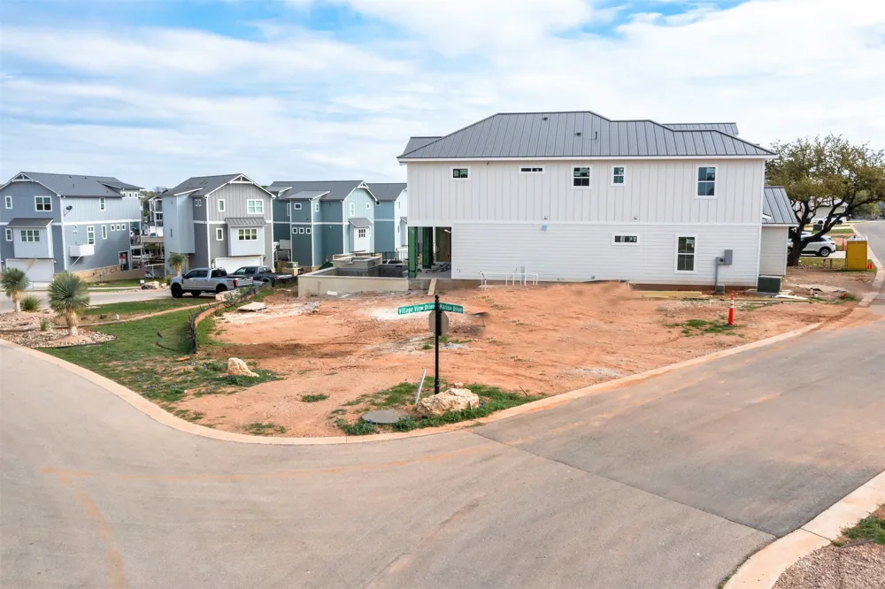 104 village view dr Kingsland, TX 78639