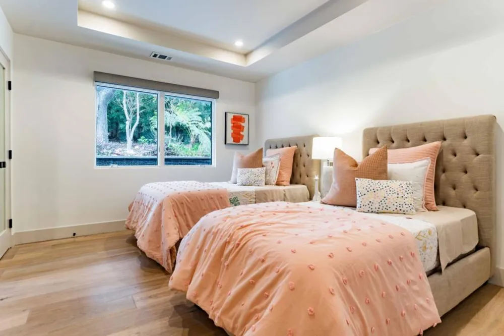 787 Sharon Park Drive Menlo Park, CA 94025