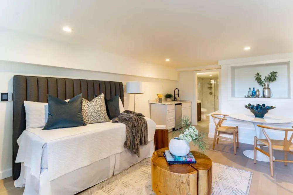 787 Sharon Park Drive Menlo Park, CA 94025