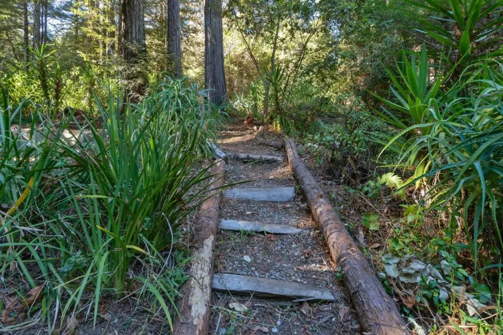 6121 Fern Flat Road Aptos, CA 95003