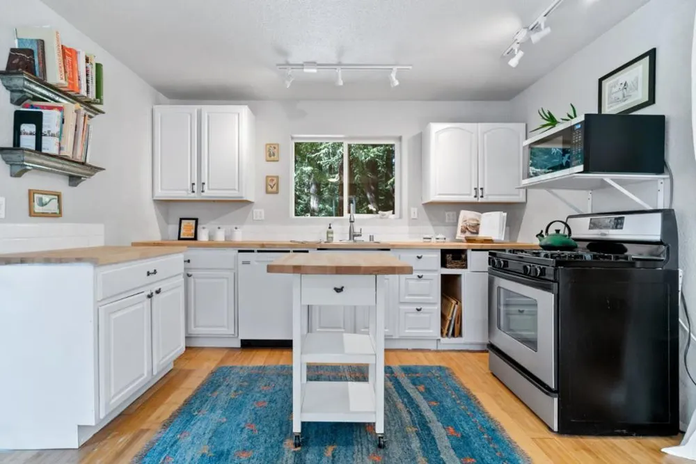 6121 Fern Flat Road Aptos, CA 95003
