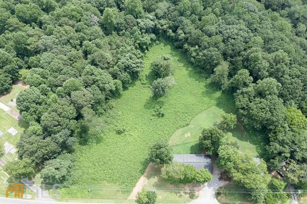 1562 Central AVE Demorest, GA 30535