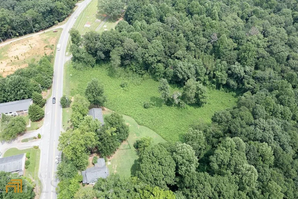 1562 Central AVE Demorest, GA 30535