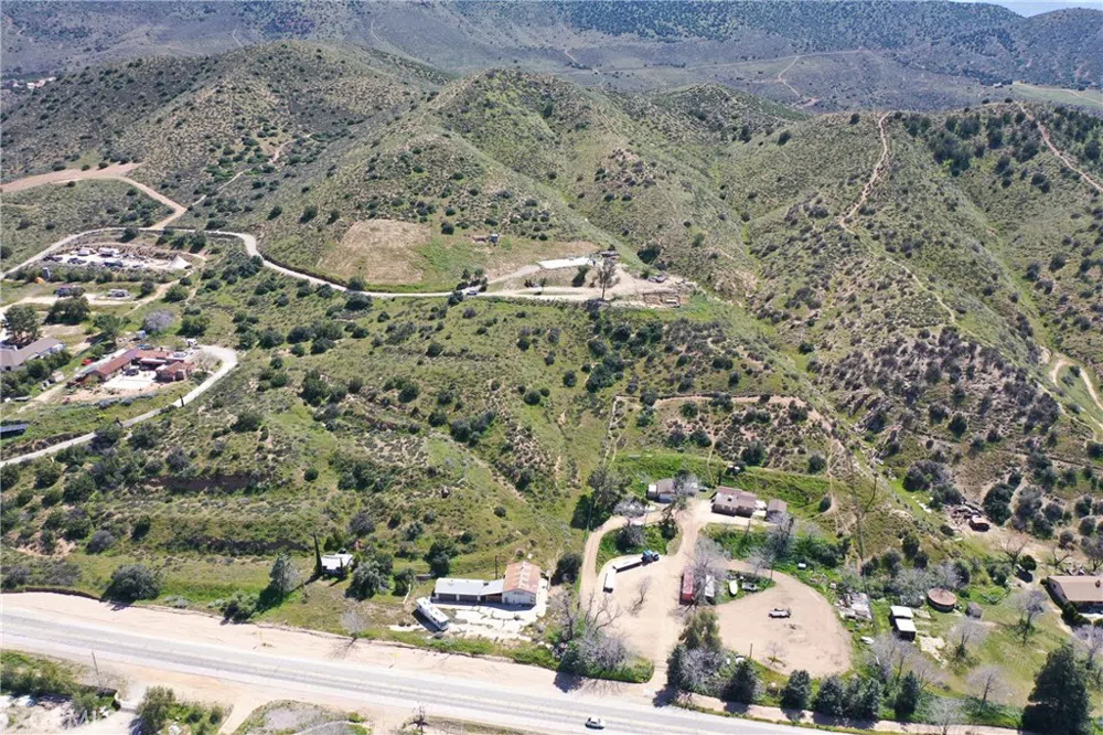 Sierra Highway Agua Dulce, CA 91350