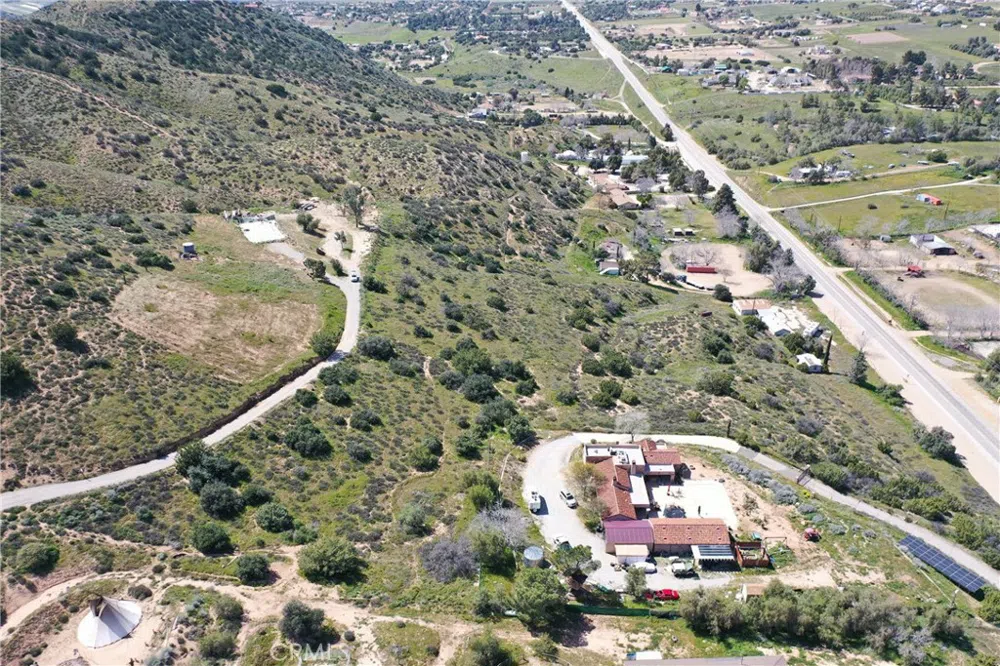 Sierra Highway Agua Dulce, CA 91350