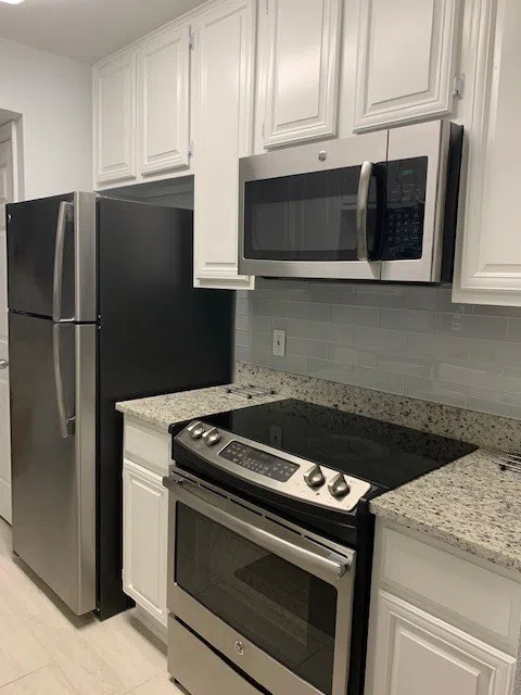 806 W 24th Street #330 Austin, TX 78705