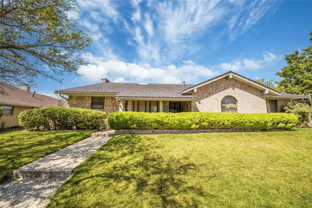 931 Rock Canyon Drive Duncanville, TX 75137