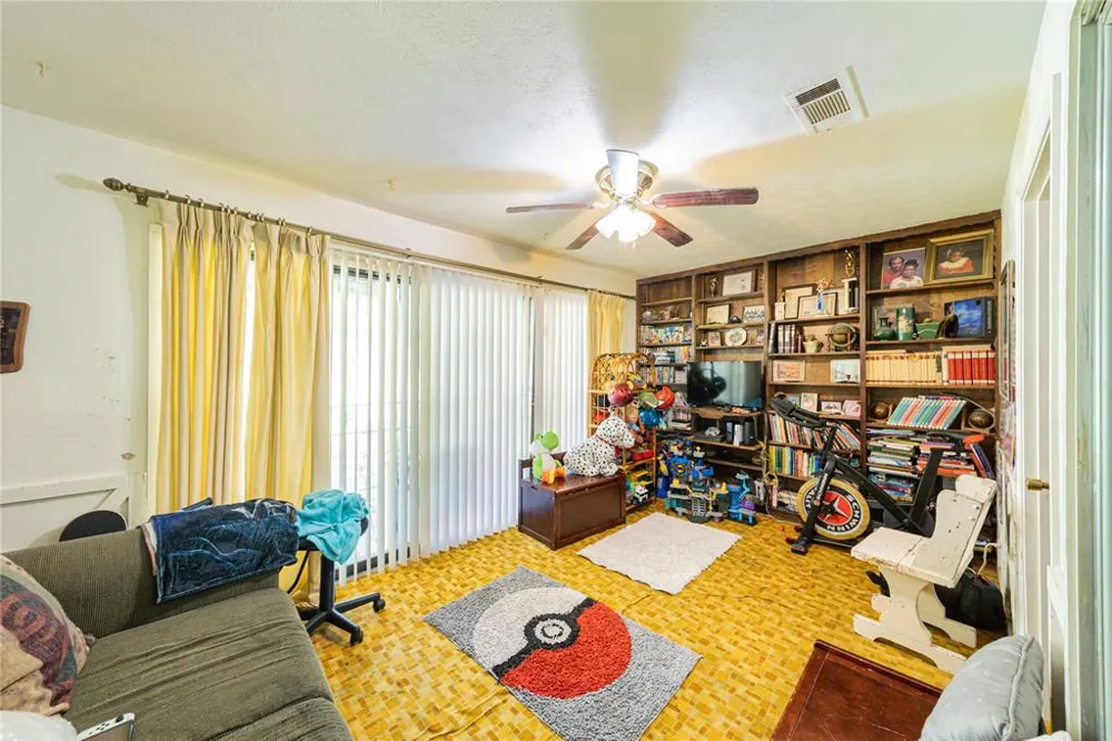 931 Rock Canyon Drive Duncanville, TX 75137