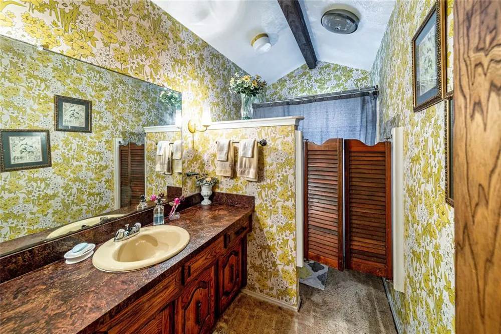 931 Rock Canyon Drive Duncanville, TX 75137