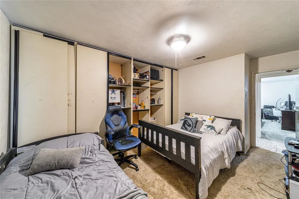 931 Rock Canyon Drive Duncanville, TX 75137