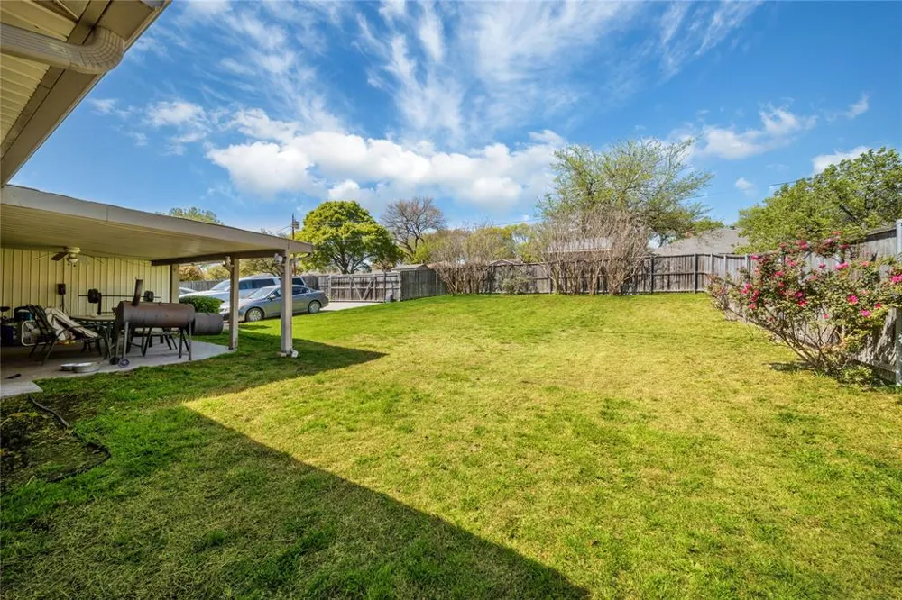 931 Rock Canyon Drive Duncanville, TX 75137