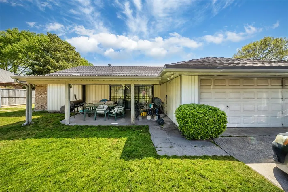 931 Rock Canyon Drive Duncanville, TX 75137