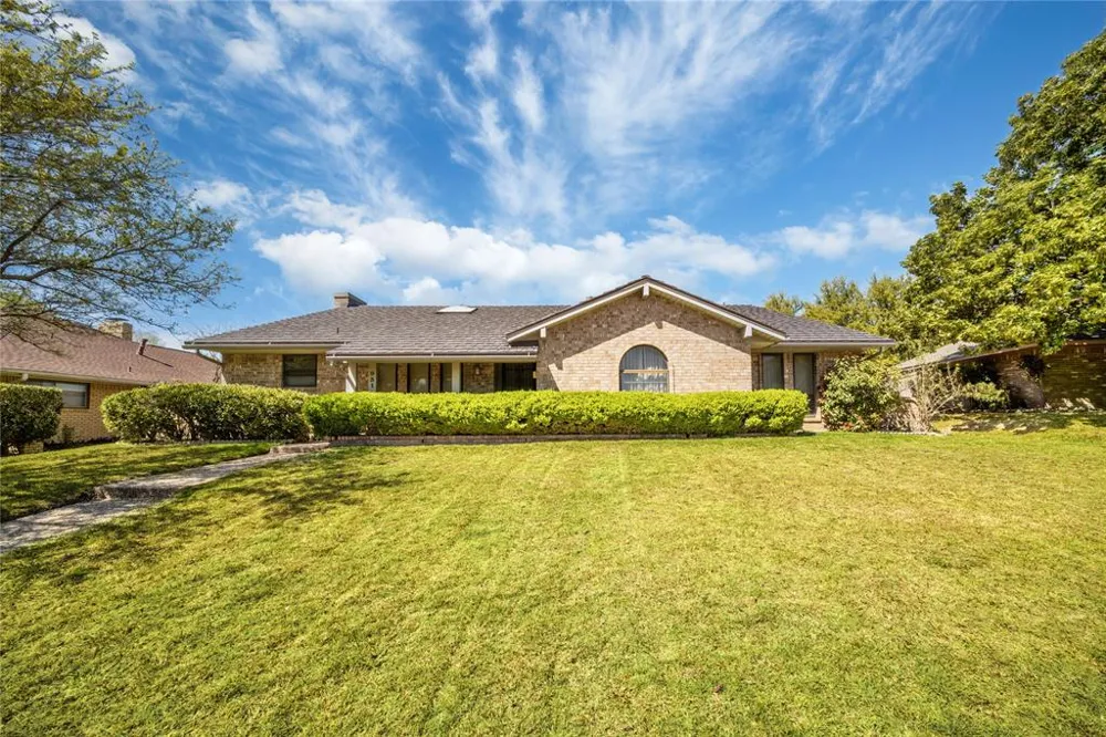 931 Rock Canyon Drive Duncanville, TX 75137