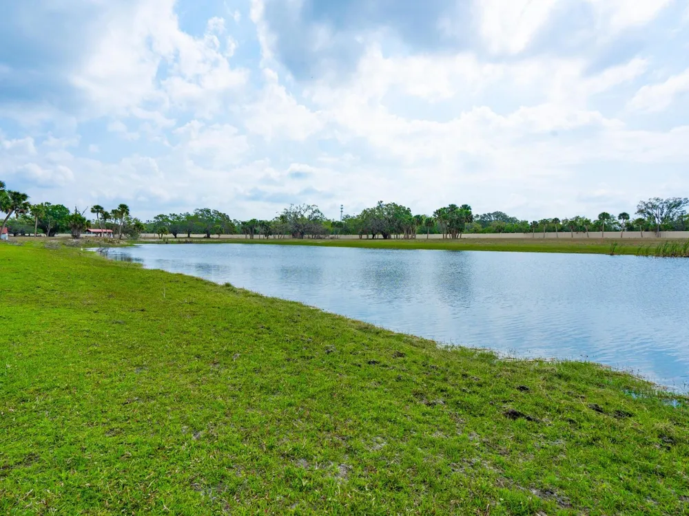0396014400 Venice, FL 34292