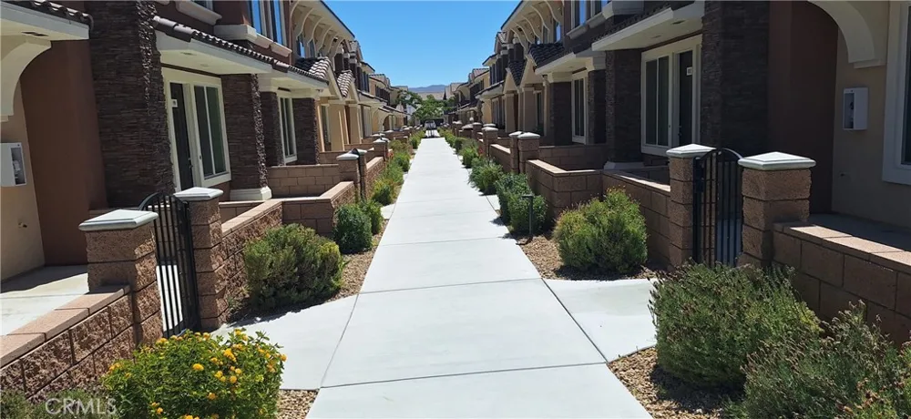 16852 Muscatel Hesperia, CA 92345