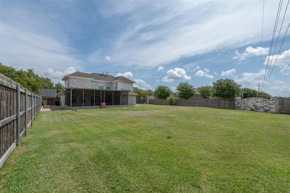 3718 Bridle Court College Station, TX 77845