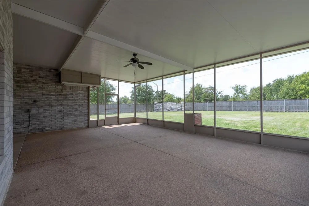 3718 Bridle Court College Station, TX 77845