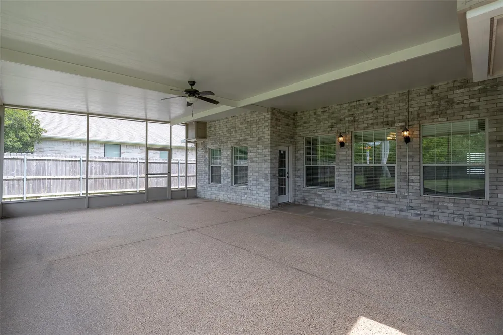 3718 Bridle Court College Station, TX 77845