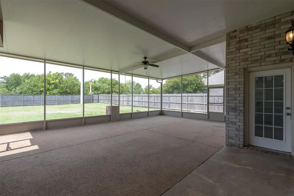 3718 Bridle Court College Station, TX 77845