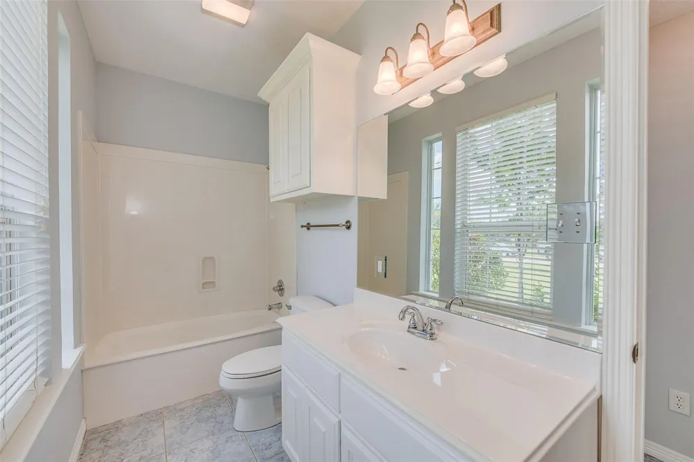 3718 Bridle Court College Station, TX 77845