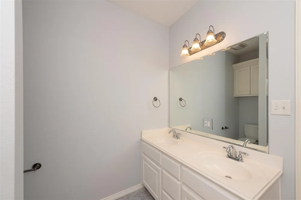 3718 Bridle Court College Station, TX 77845