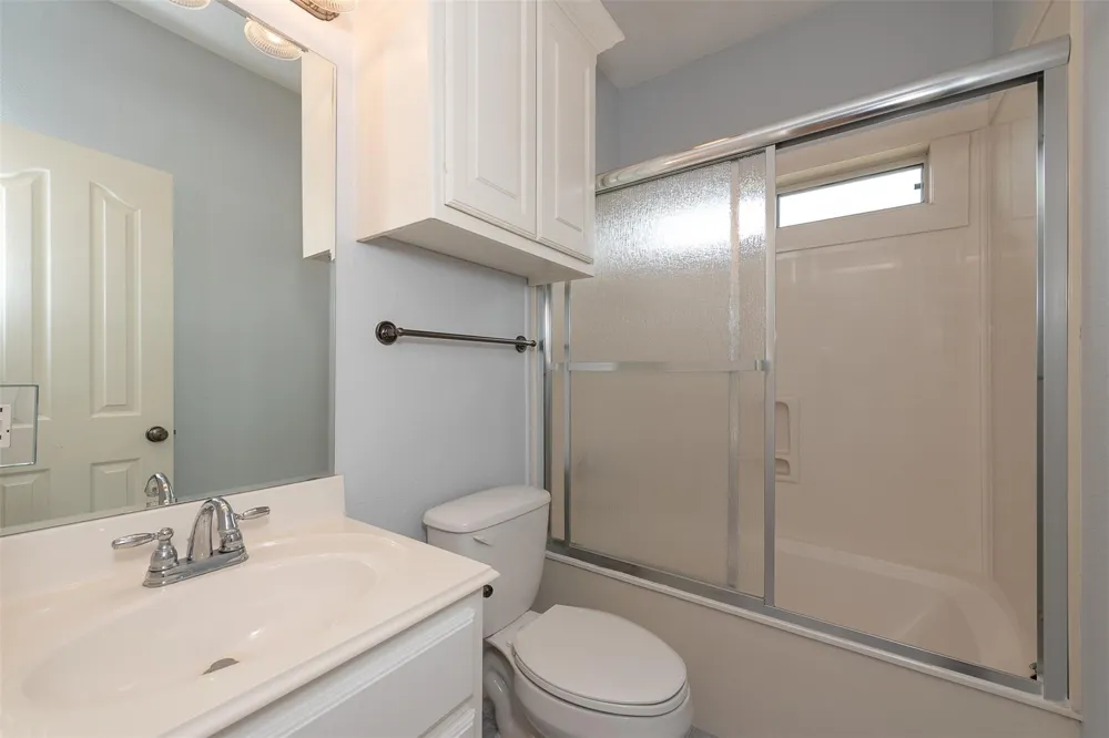 3718 Bridle Court College Station, TX 77845