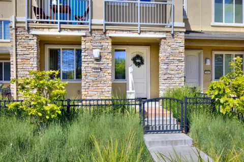 611 Avenue One Drive