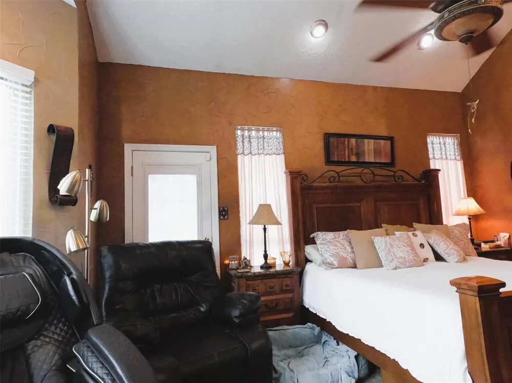 12053 S HWY 34 Scurry, TX 75158