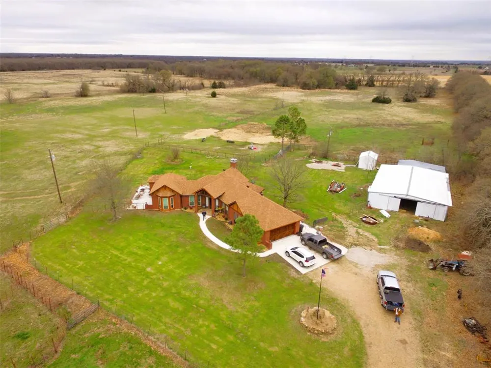 12053 S HWY 34 Scurry, TX 75158