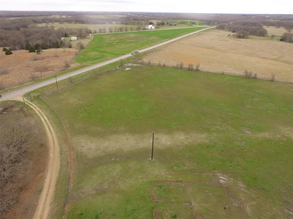 12053 S HWY 34 Scurry, TX 75158