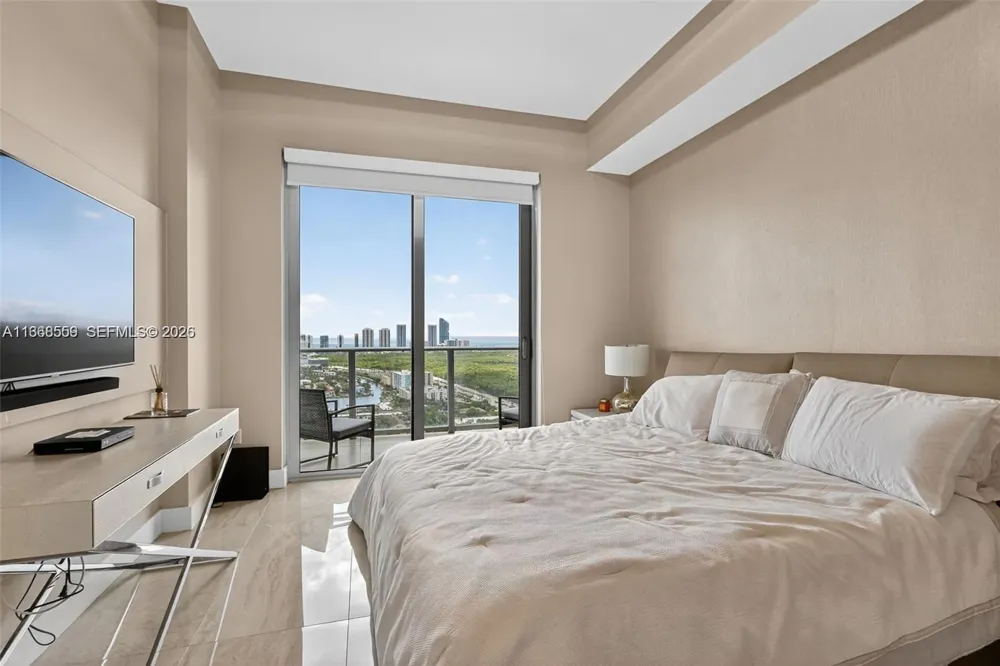 16385 Biscayne Blvd #7 North Miami Beach, FL 33160