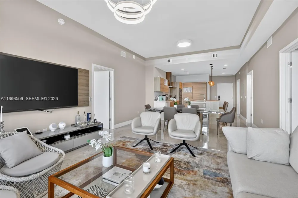 16385 Biscayne Blvd #7 North Miami Beach, FL 33160