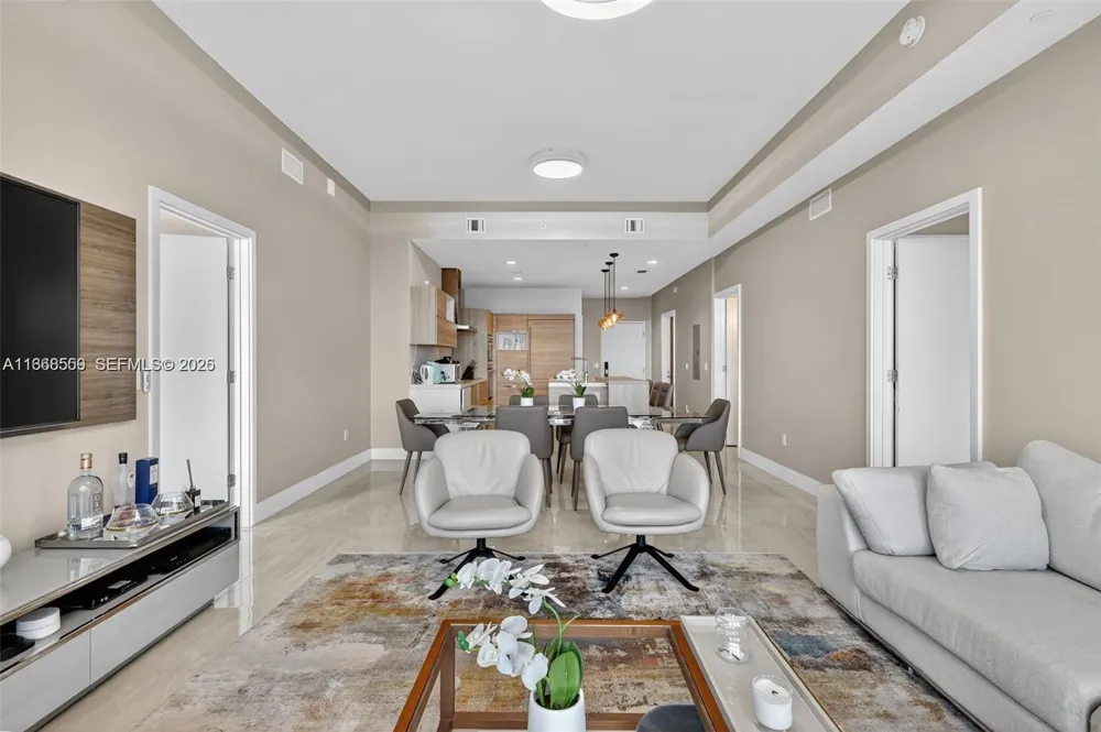 16385 Biscayne Blvd #7 North Miami Beach, FL 33160
