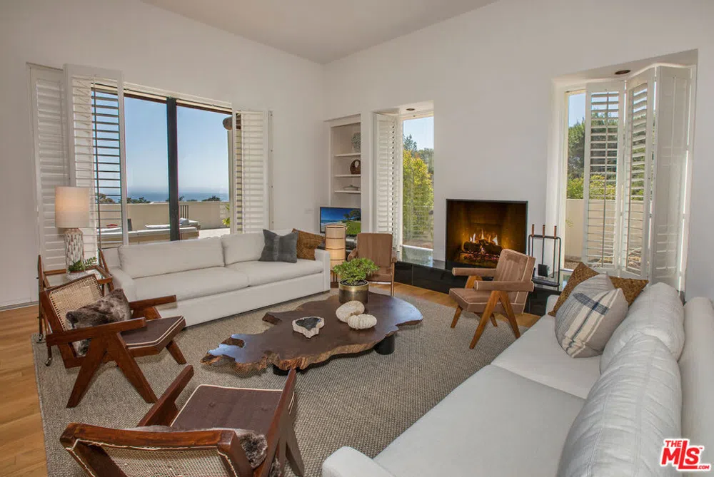 E Mountain Drive Santa Barbara, CA 93108