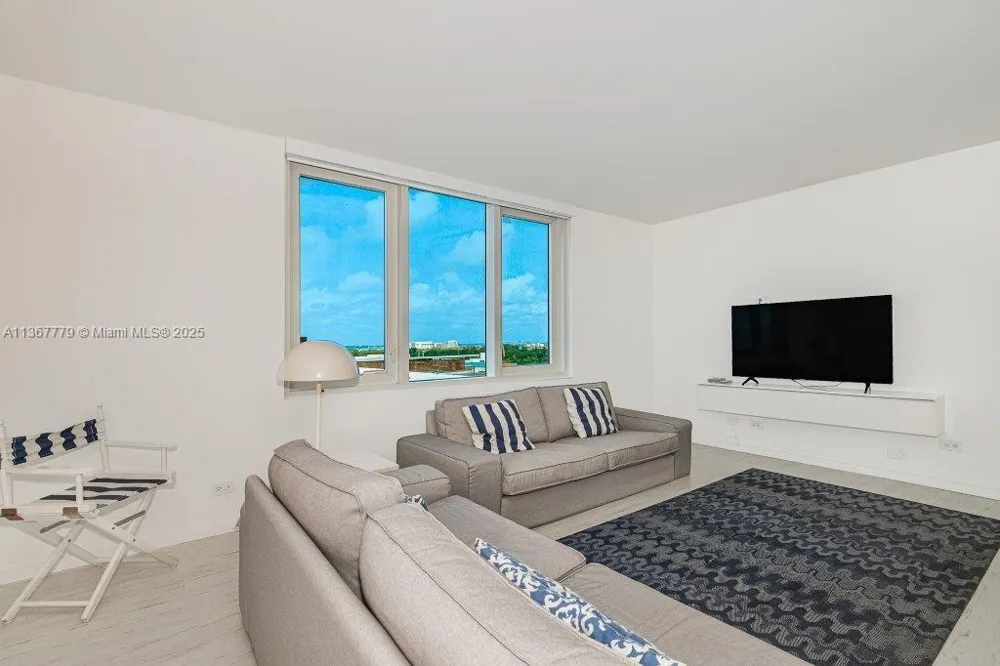 2301 Collins Ave #1032 Miami Beach, FL 33139