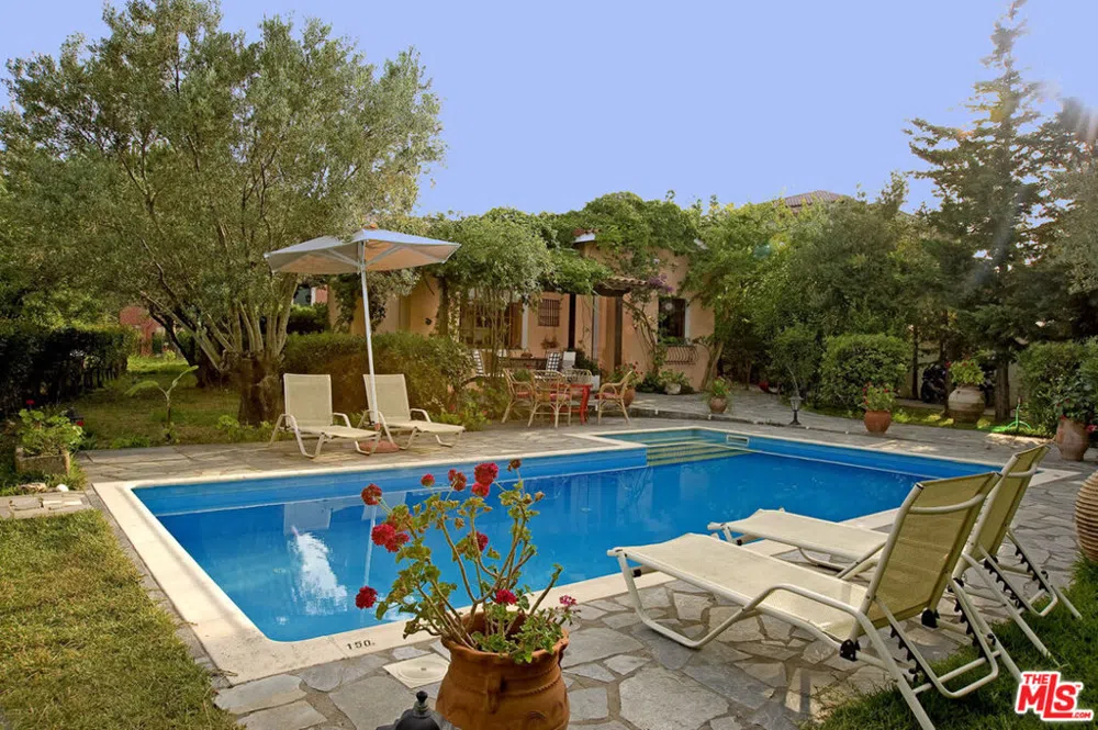 10 ARGOSTOLI  LAKITHRAS  KEFALONIA  GREECE 
