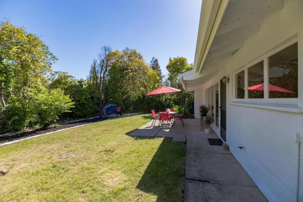 2158 Jardin Drive Mountain View, CA 94040