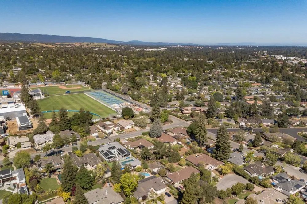 2158 Jardin Drive Mountain View, CA 94040