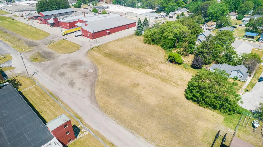 509 Lake Street Ludington, MI 49431