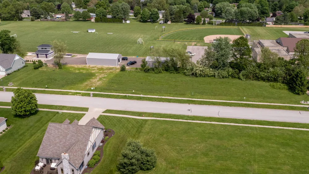 46744676 Luther Path St. Joseph, MI 49085