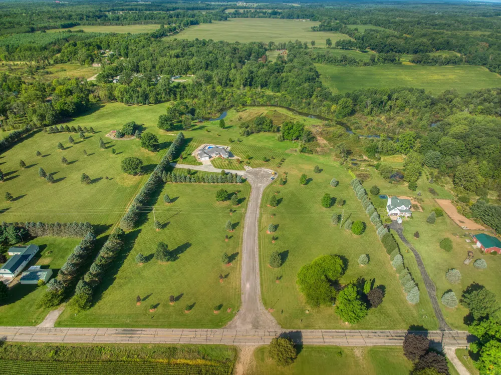 RIVER BEND Drive Lot #5 Concord, MI 49237