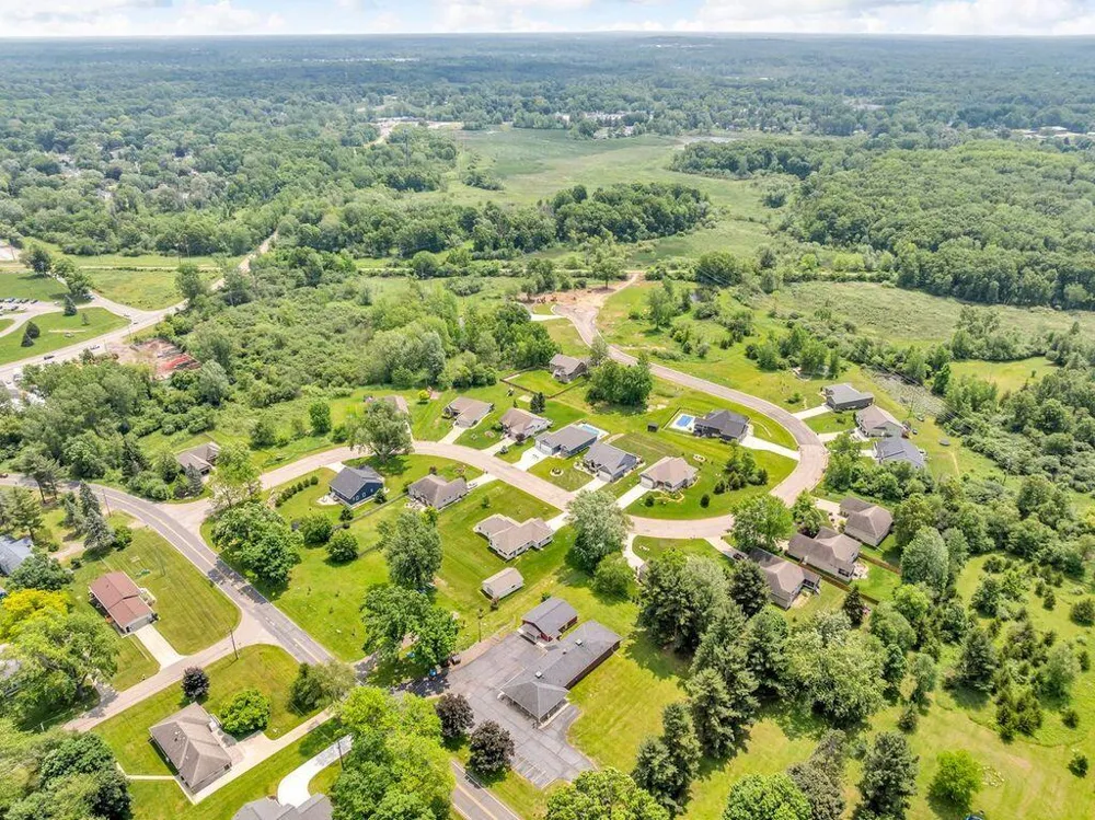 34 Natural Lane Jackson, MI 49203