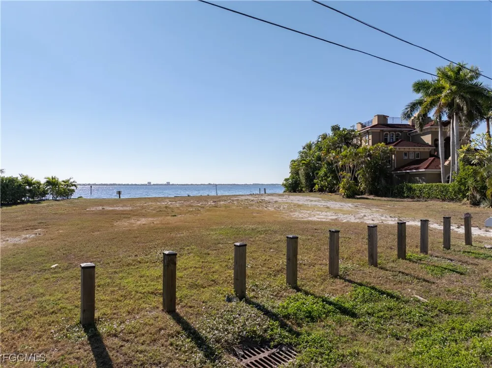 Bayshore Drive Cape Coral, FL 33904