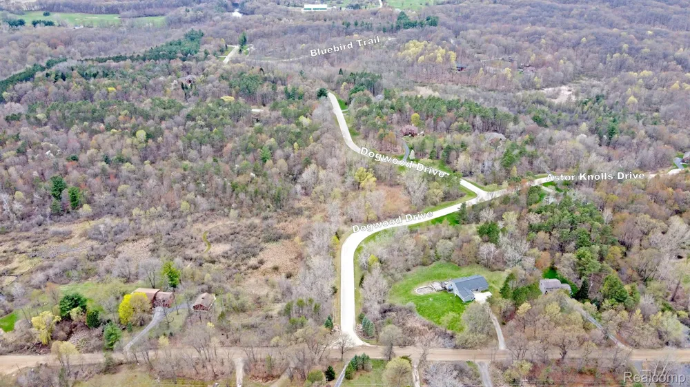 505 BLUEBIRD TRAIL Groveland Township, MI 48462