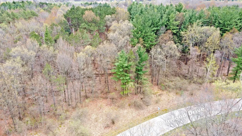 505 BLUEBIRD TRAIL Groveland Township, MI 48462