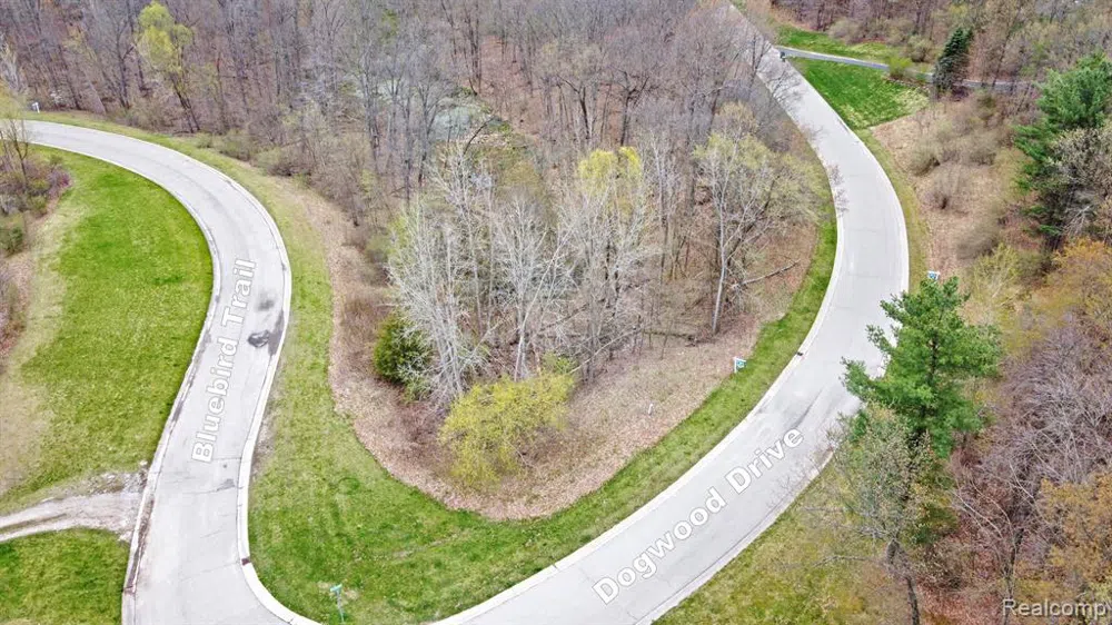 505 BLUEBIRD TRAIL Groveland Township, MI 48462